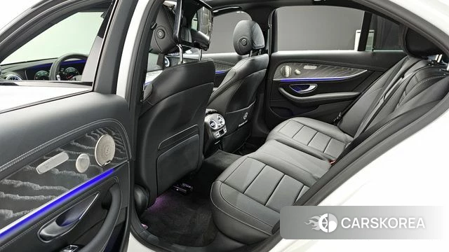 Mercedes-Benz E-Class W213 2023 Белый из Кореи, фото 2