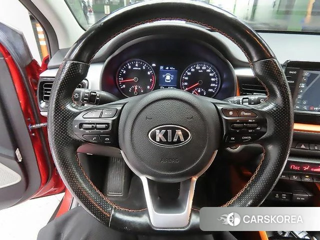Kia Stonic 2018 Красный из Кореи, фото 2