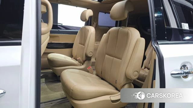 Kia The New Carnival 2019 Белый из Кореи, фото 2