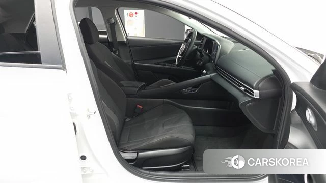 Hyundai Avante Hybrid (CN7) 2021 Белый из Кореи, фото 2