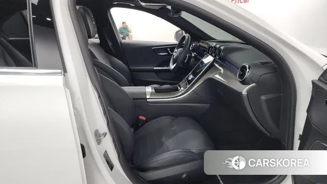 Mercedes-Benz C-Class W206 2024 Белый из Кореи, фото 2