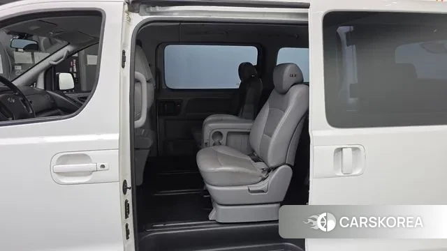 Hyundai The New Grand Starex 2019 Белый из Кореи, фото 2