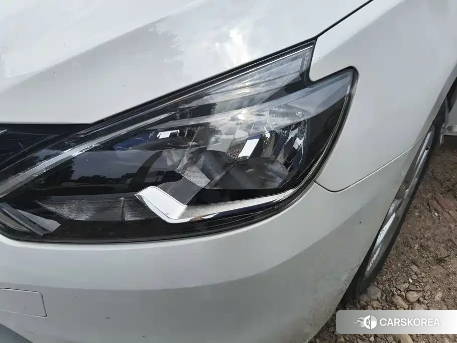 Nissan Sylphy 2023 Белый из Китая, фото 2