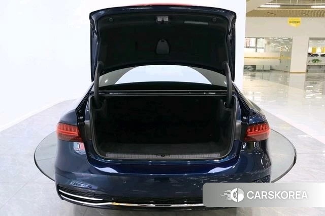 Audi A7L 2021 Синий из Китая, фото 2
