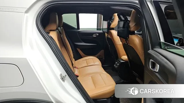 Volvo XC40 2020 Белый из Кореи, фото 2