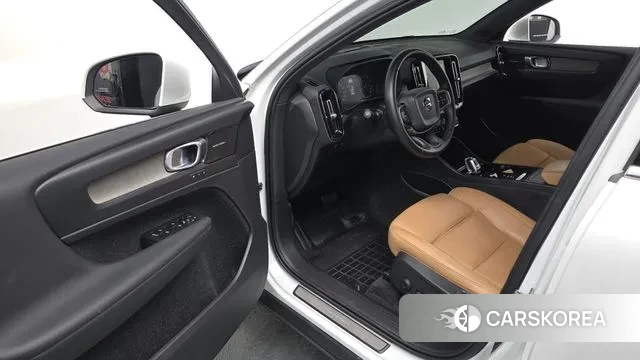 Volvo XC40 2020 Белый из Кореи, фото 2