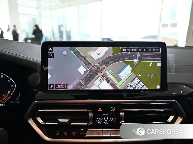 BMW X4 (G02) 2024 Белый из Кореи, фото 2