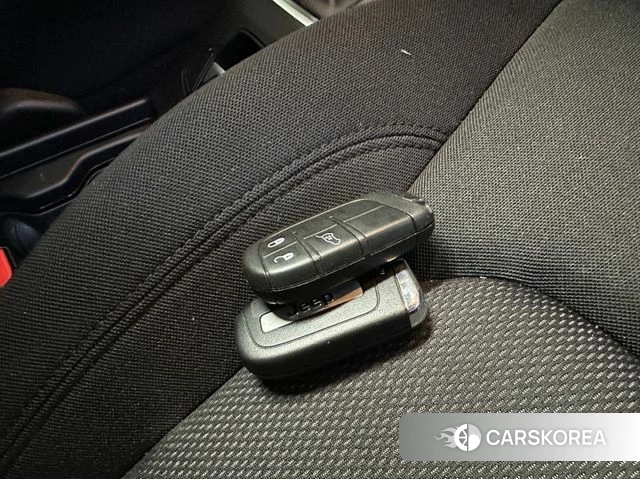 Jeep Renegade 2018 Черный из Кореи, фото 2