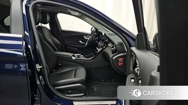 Mercedes-Benz C-Class W205 2020 Синий из Кореи, фото 2