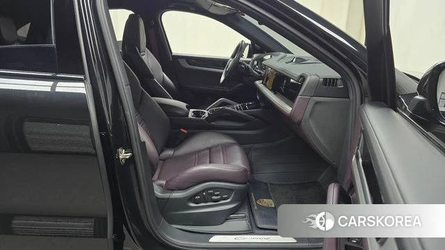 Porsche Cayenne (PO536) 2024 Черный из Кореи, фото 2