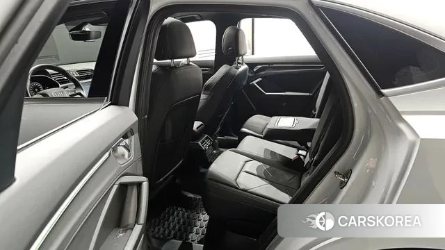 Audi Q3 (F3) 2020 Белый из Кореи, фото 2