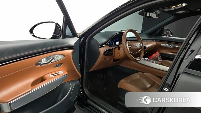 Genesis GV70 2021 Черный из Кореи, фото 2