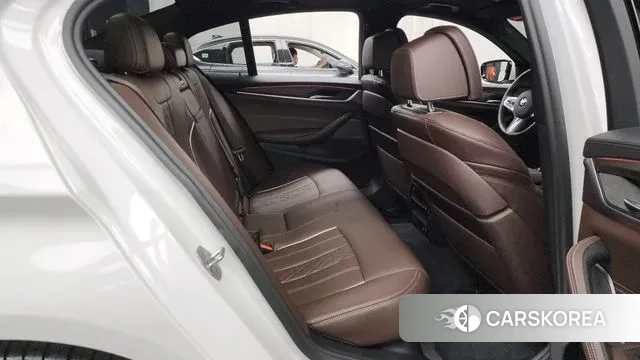 BMW 5 Series (G30) 2020 Белый из Кореи, фото 2