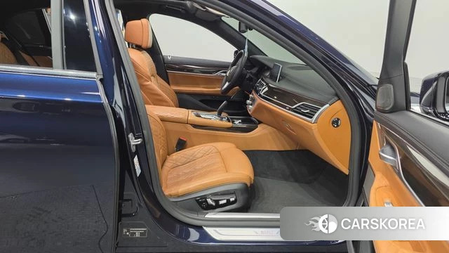 BMW 7 Series (G11) 2020 Синий из Кореи, фото 2