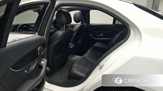 Mercedes-Benz C-Class W205 2019 Белый из Кореи, фото 2