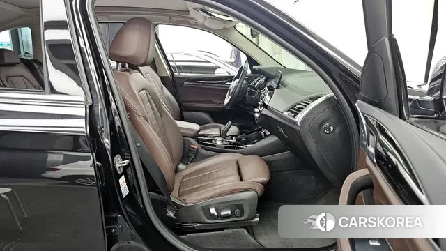 BMW X3 (G01) 2021 Черный из Кореи, фото 2