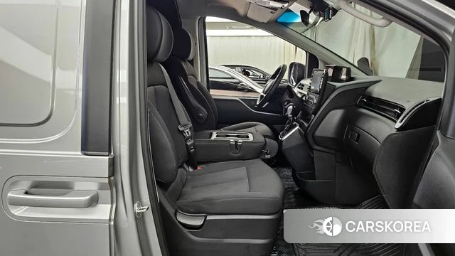 Hyundai Staria 2021 Серебряный из Кореи, фото 2