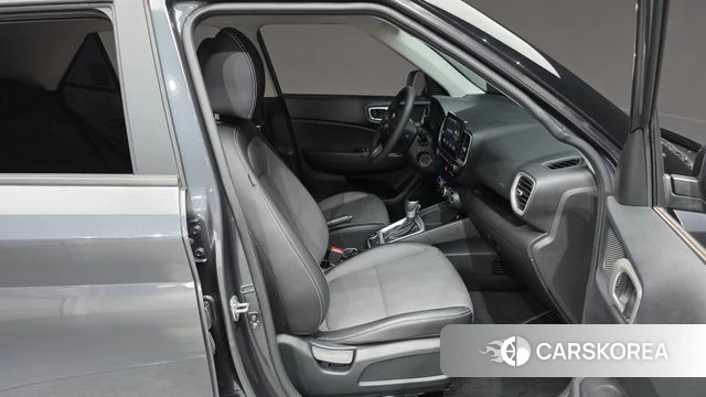 Hyundai Venue 2023 Серый из Кореи, фото 2