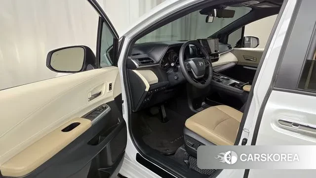 Toyota Sienna 4th Generation 2023 Белый из Кореи, фото 2