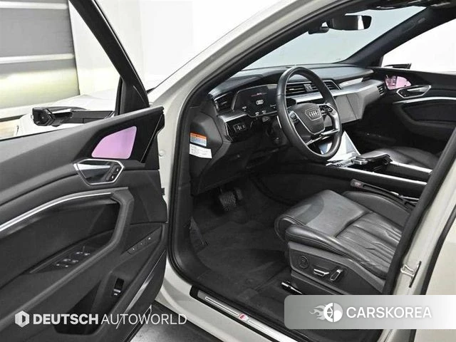 Audi e-Tron 2021 Жемчужный цвет из Кореи, фото 2