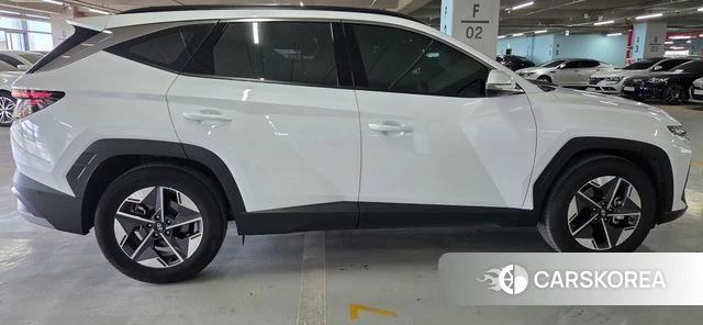 Hyundai The New Tucson (NX4) 2024 Белый из Кореи, фото 2
