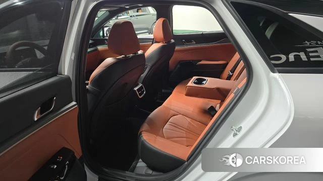 Kia The New K5 3rd generation 2023 Белый из Кореи, фото 2