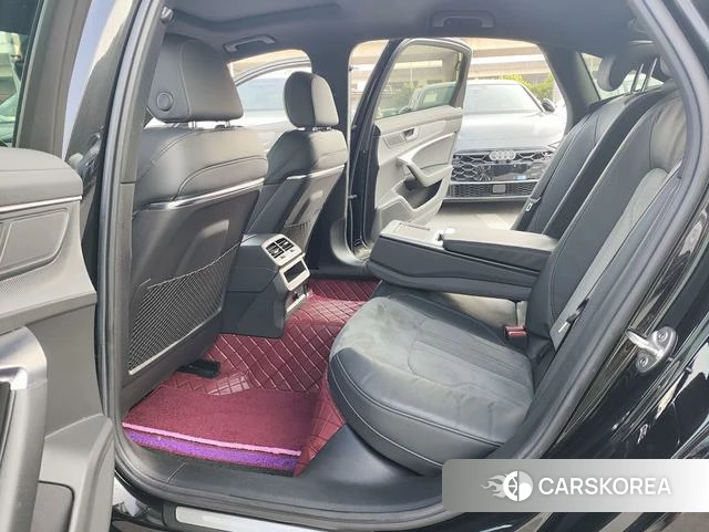 Audi A6L 2021 Черный из Китая, фото 2