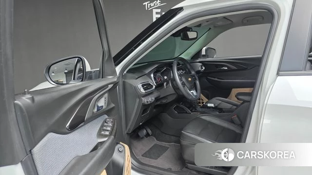 Chevrolet (GM Daewoo) Trailblazer 2022 Белый из Кореи, фото 2