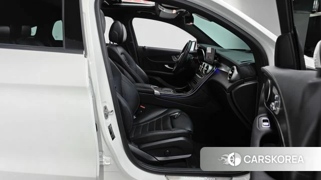 Mercedes-Benz GLC-Class X253 2023 Белый из Кореи, фото 2