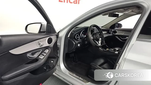 Mercedes-Benz C-Class W205 2020 Серебристо-серый из Кореи, фото 2