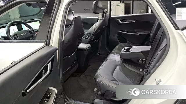 Kia EV6 2022 Жемчужный цвет из Кореи, фото 2