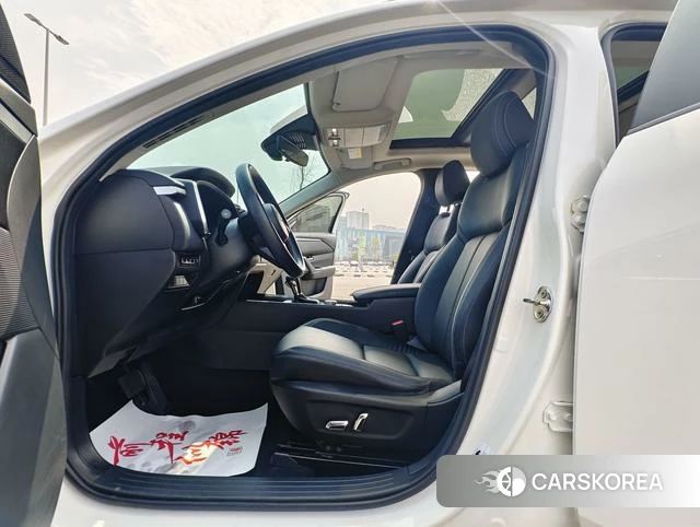 Mazda CX-50 line also 2023 Белый из Китая, фото 2