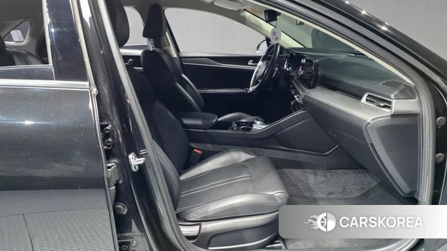 Kia K5 3rd generation 2023 Черный из Кореи, фото 2