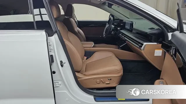 Hyundai Grandeur Hybrid (GN7) 2024 Белый из Кореи, фото 2