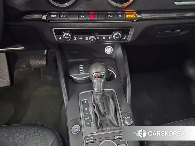 Audi New A3 2018 Черный из Кореи, фото 2