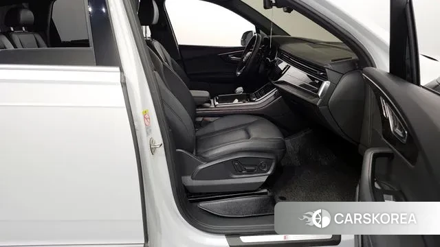 Audi Q7 (4M) 2023 Белый из Кореи, фото 2