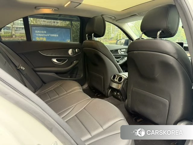 Mercedes-Benz Class C 2021 Белый из Китая, фото 2