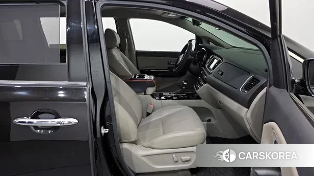 Kia The New Carnival 2019 Коричневый из Кореи, фото 2