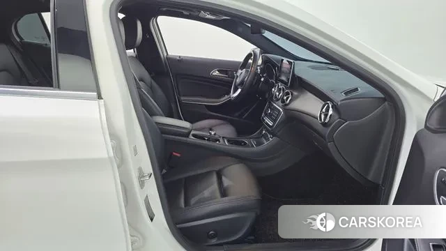Mercedes-Benz GLA-Class X156 2019 Белый из Кореи, фото 2