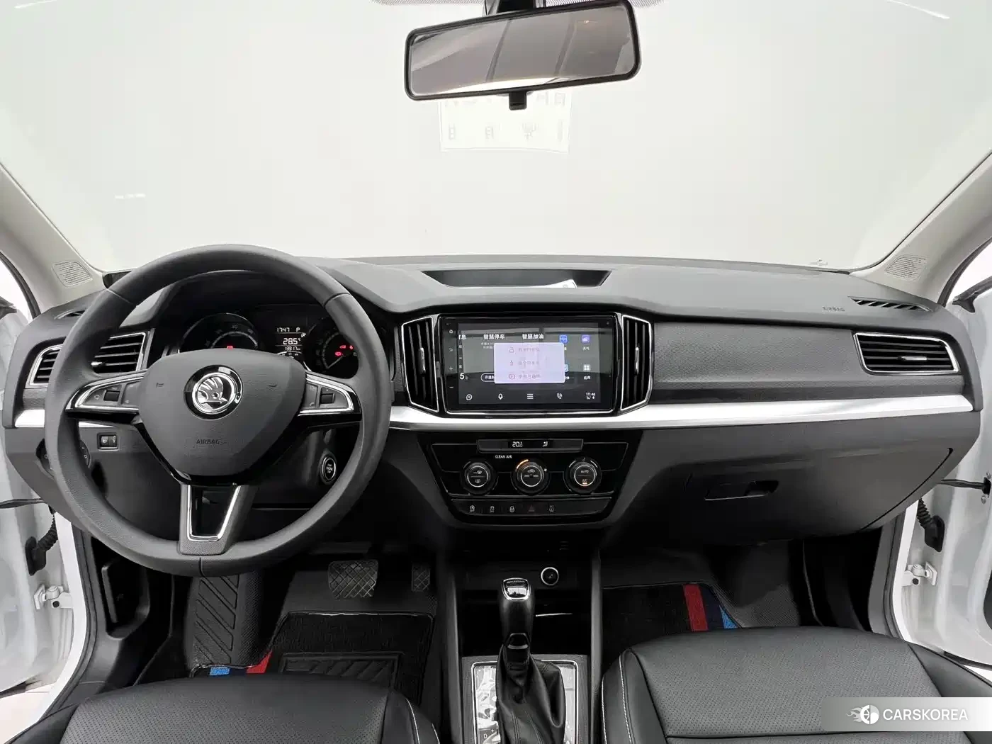 Skoda Komick 2024 Белый из Китая, фото 3