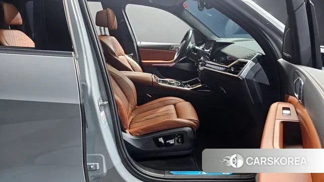 BMW X7 (G07) 2023 Цвет галактики из Кореи, фото 2