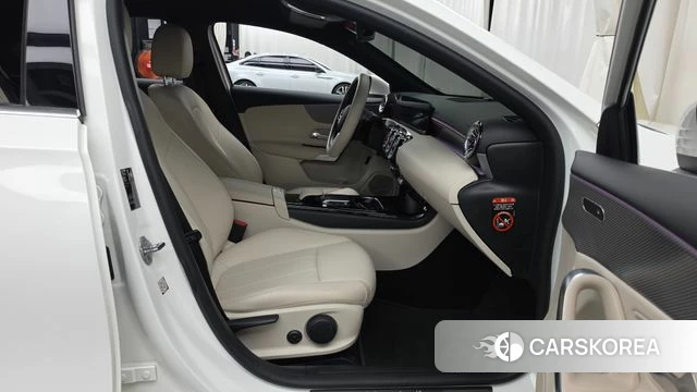 Mercedes-Benz A-Class W177 2022 Белый из Кореи, фото 2