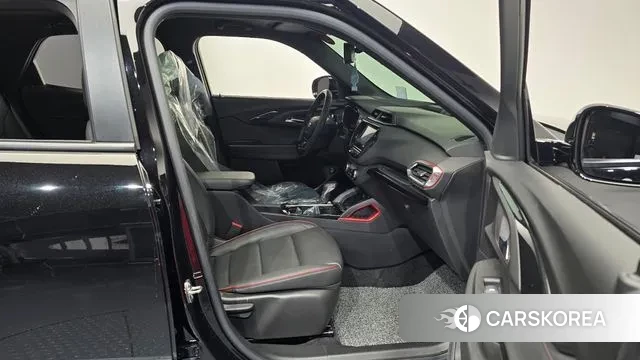 Chevrolet (GM Daewoo) Trailblazer 2023 Черный из Кореи, фото 2