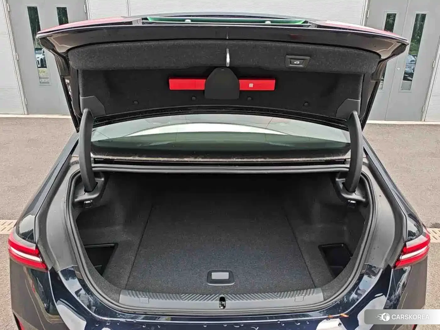 BMW i5 2025 Черный из Китая, фото 2