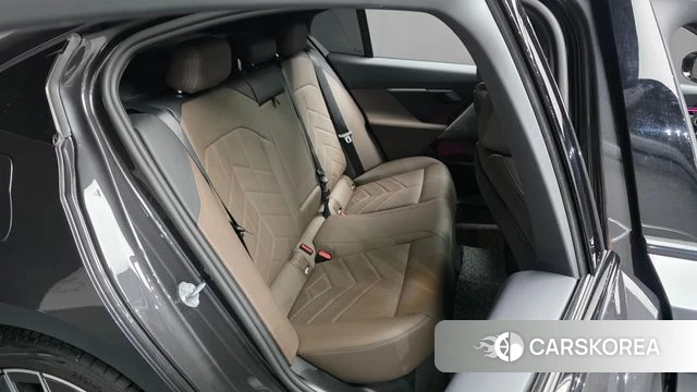 BMW 5 Series (G60) 2025 Серый из Кореи, фото 2