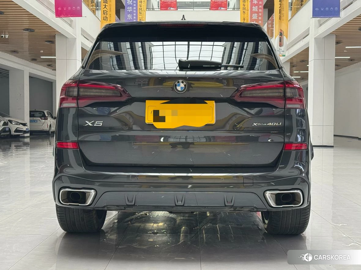 BMW X5 2022 Темно-серый из Китая, фото 2