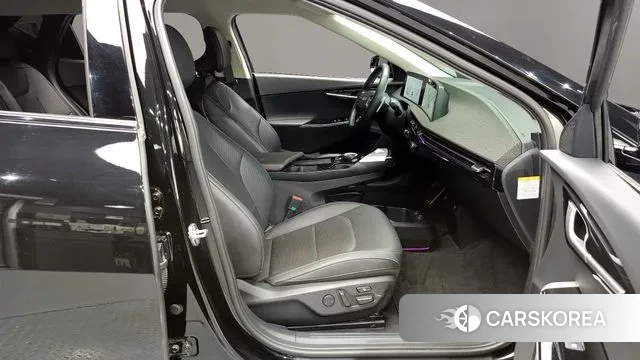 Kia EV6 2022 Черный из Кореи, фото 2