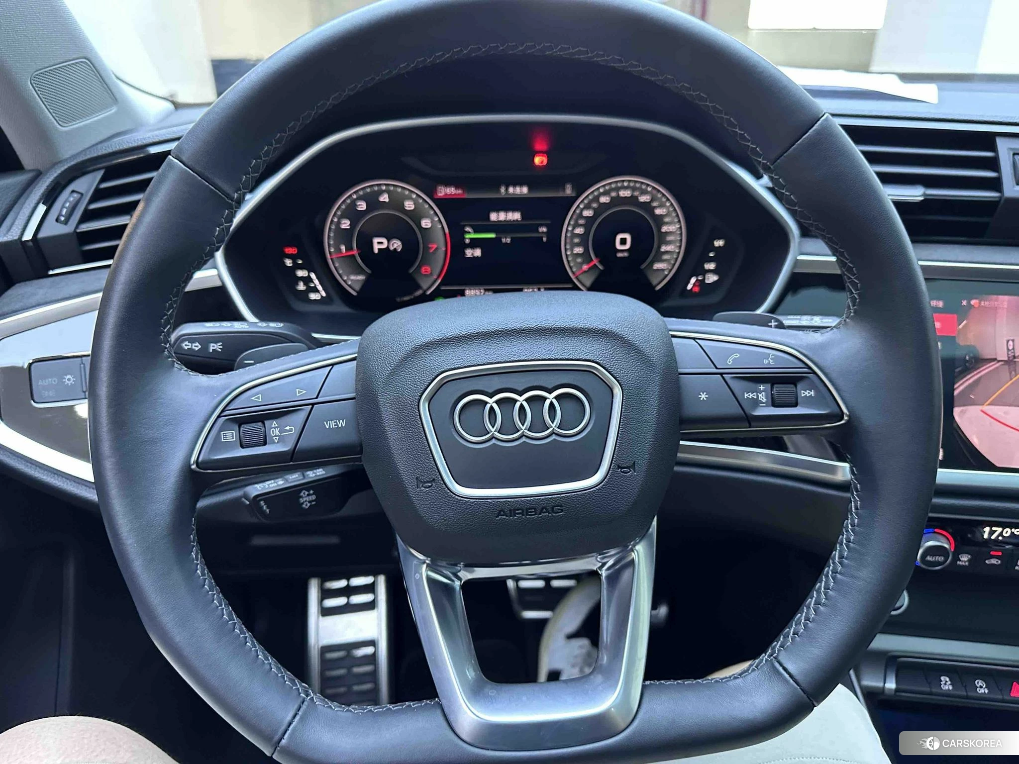 Audi Q3 2022 Темно-серый из Китая, фото 2