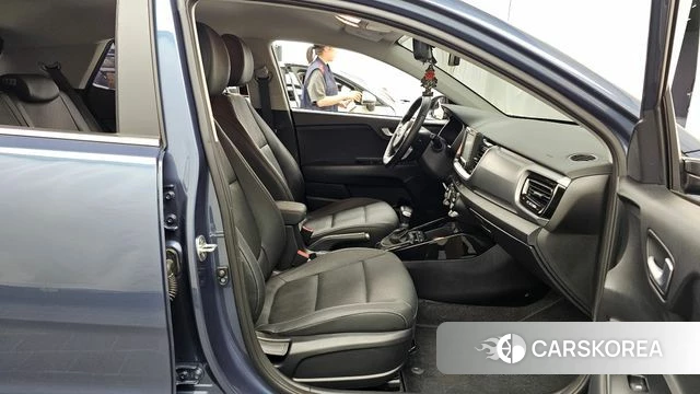 Kia Stonic 2018 Синий из Кореи, фото 2