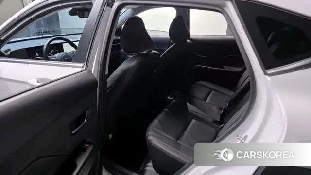 Hyundai Kona (SX2) 2023 Белый из Кореи, фото 2